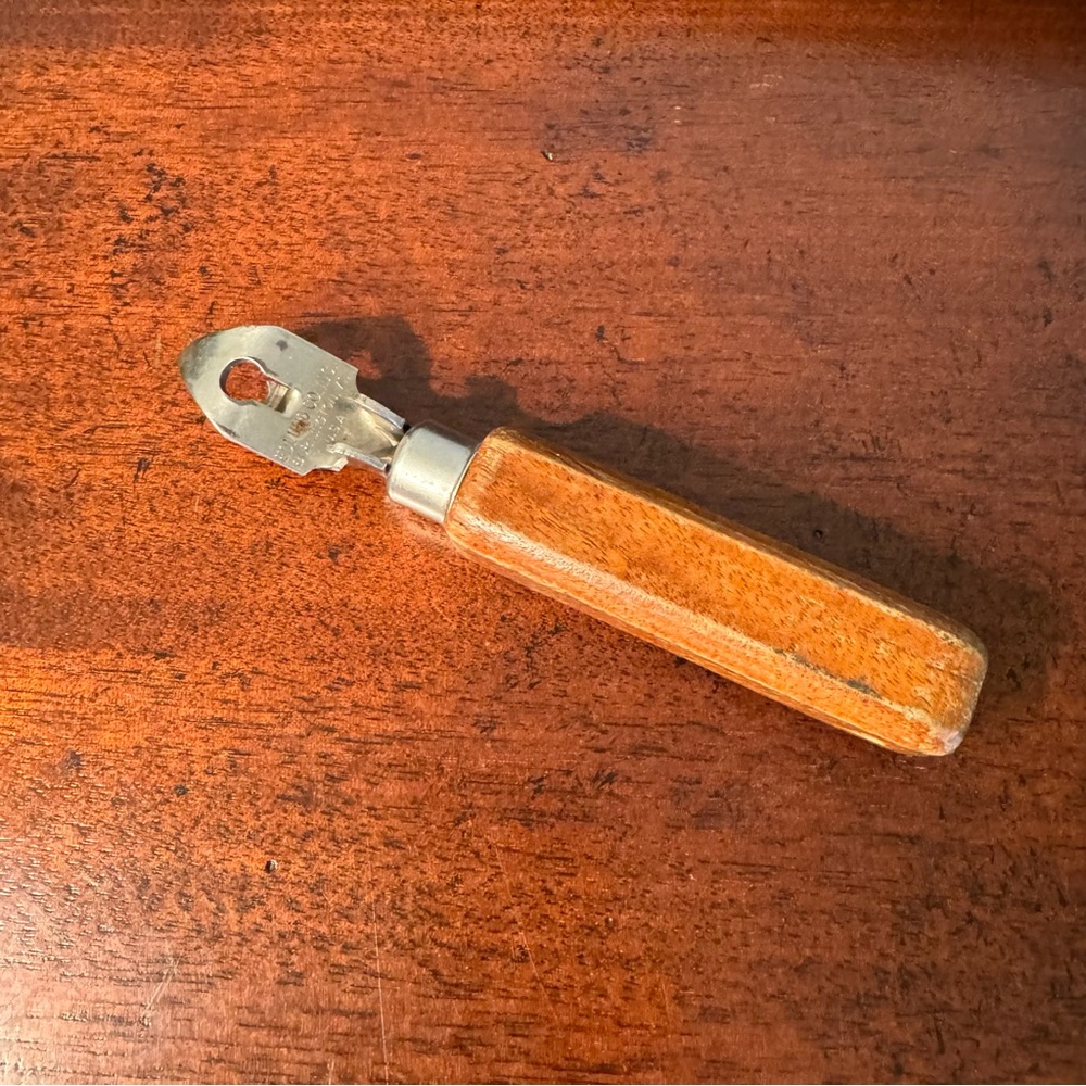 🦃 3/$12 🌲 till 12/18 🌲 Vintage EDLUND co. BOTTLE OPENER - VERMONT USA - wood hn
